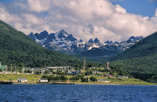 Cruceros de la marca Silversea llegarán a Puerto Williams gracias a acuerdo con Royal Caribbean