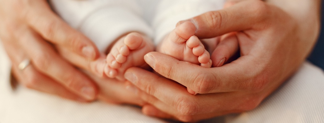 Registro de un hijo en Reniec: ¿puedo llevar el apellido materno primero y luego el paterno?