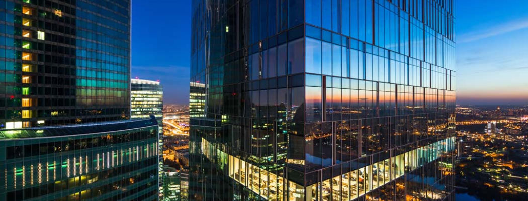 Estas son las firmas que asesoraron a las grandes compañías de la región durante 2025